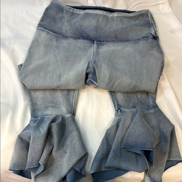 Athena Marie Women's Mermaid Stretch Flare Bottom Capri Blue Jeans, Large, NWOT - Picture 9 of 9